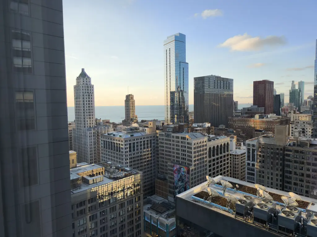 ChicagoSkyscraper10.webp