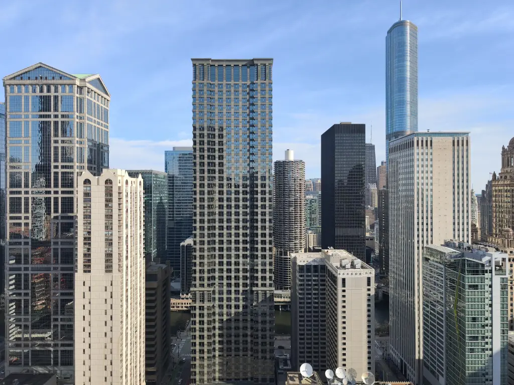 ChicagoSkyscraper11.webp