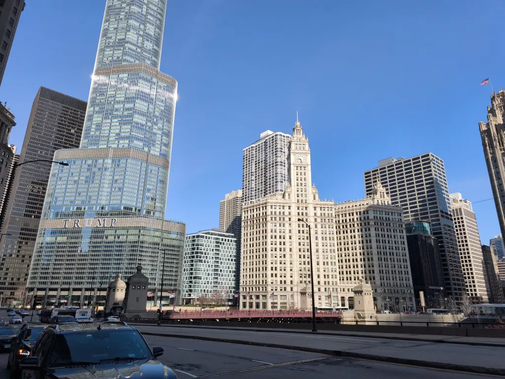 ChicagoSkyscraper22.webp