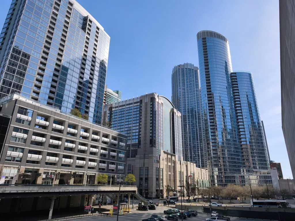 ChicagoSkyscraper23.webp