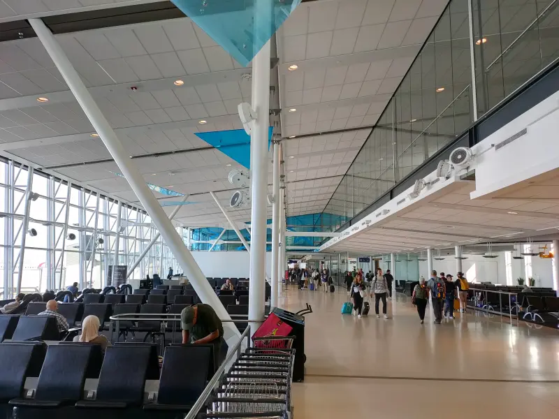 MontrealAirport3.webp