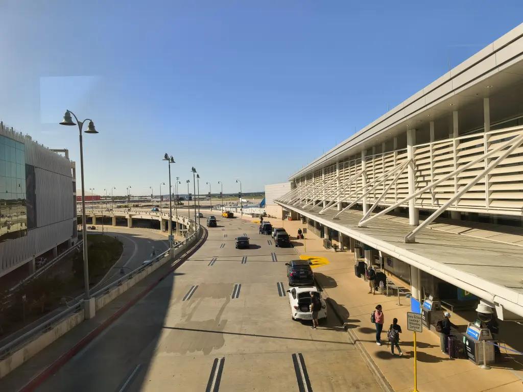 SanAntonioAirport02.webp